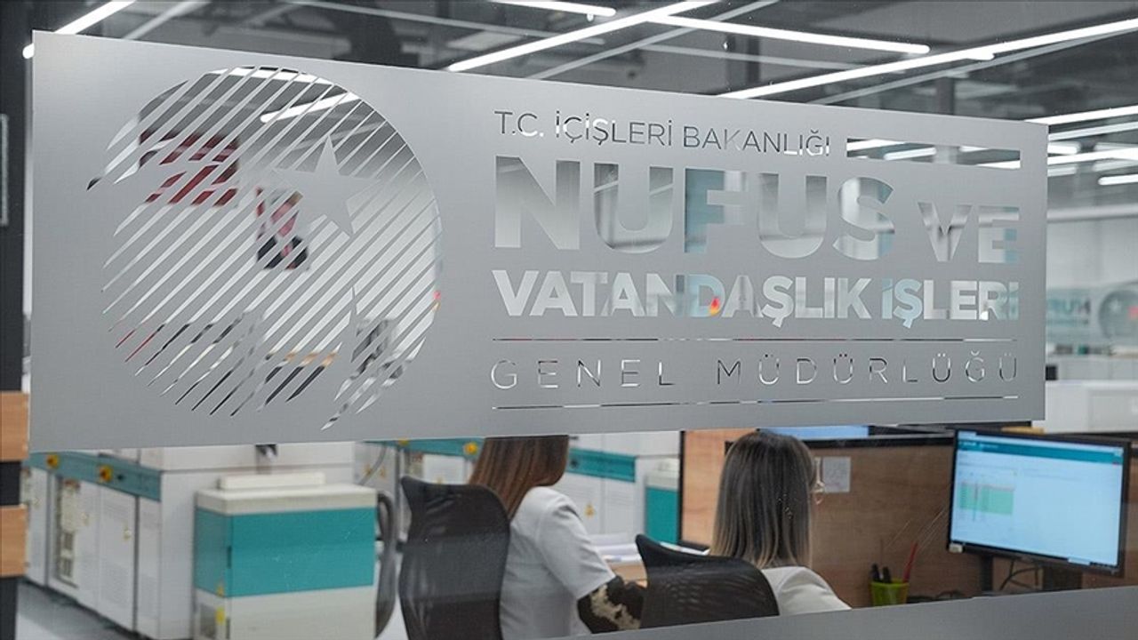 Nüfus ve Vatandaşlık İşleri Genel Müdürlüğünden  eski tip sürücü belgesi uyarısı