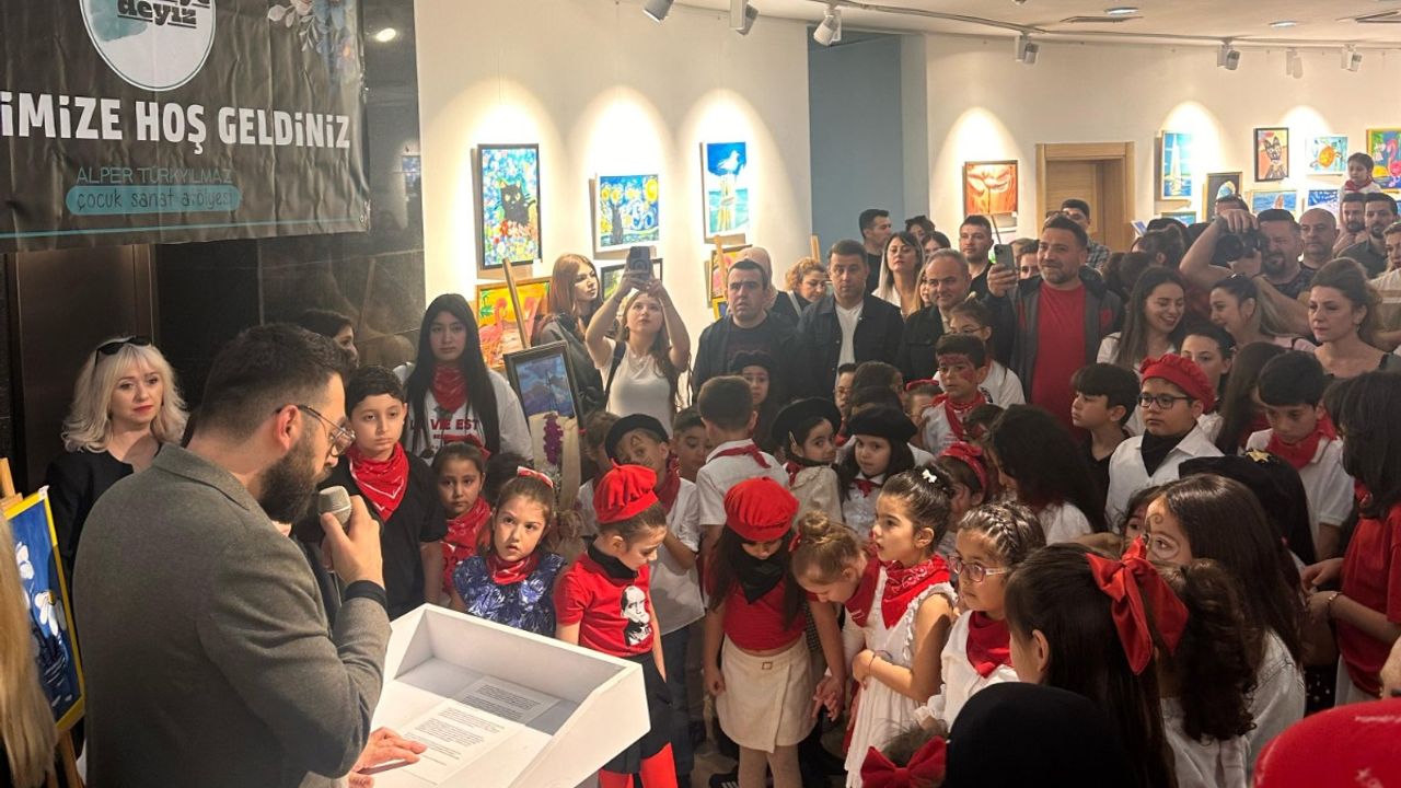 Çocukların renkli dünyası  sanatla buluştu