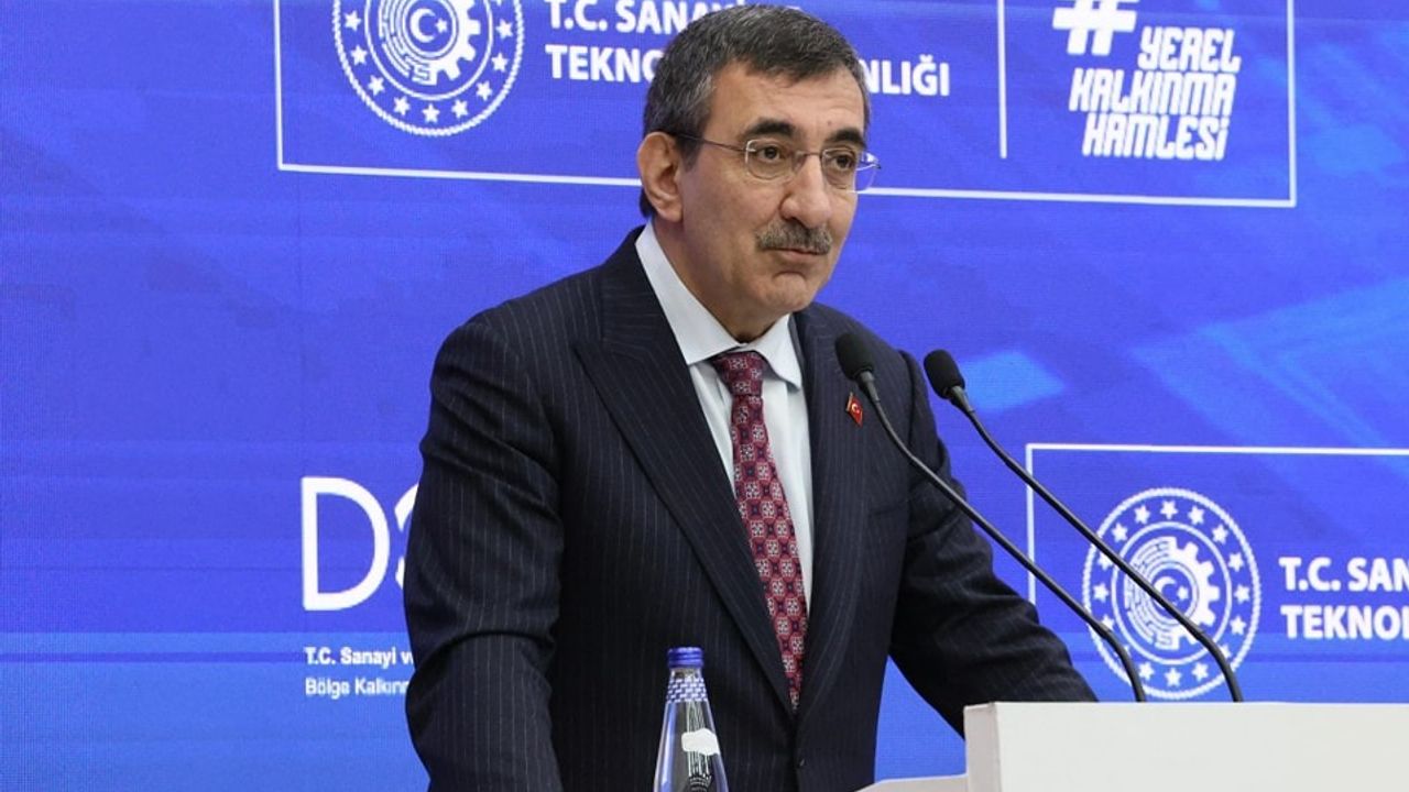 Yılmaz: “Önceliğimiz demiryolu”
