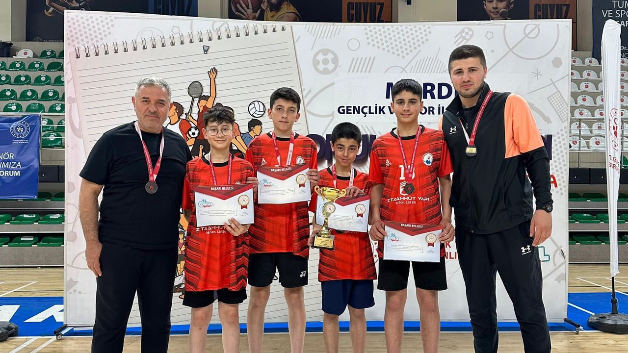 Osmancıklı badmintoncular Mardin’de Türkiye üçüncüsü