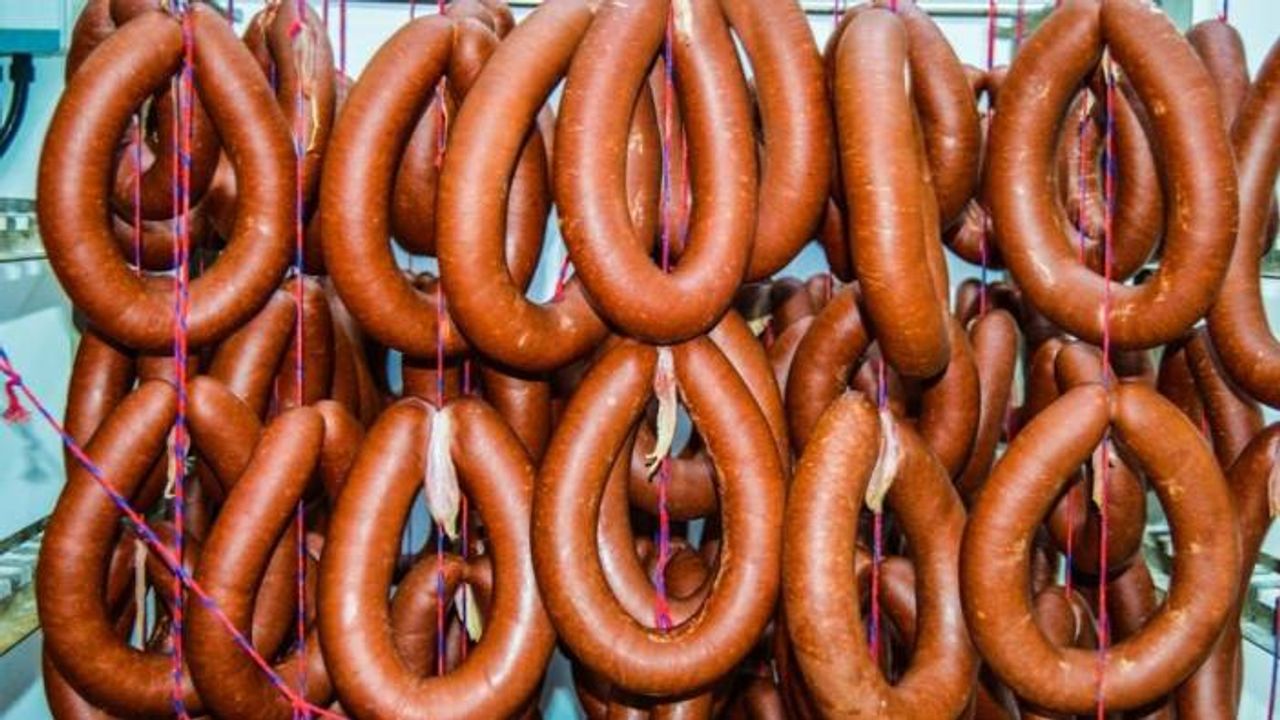 Bakanlık yine ifşa etti! Sucuk diye bakın ne yemişiz