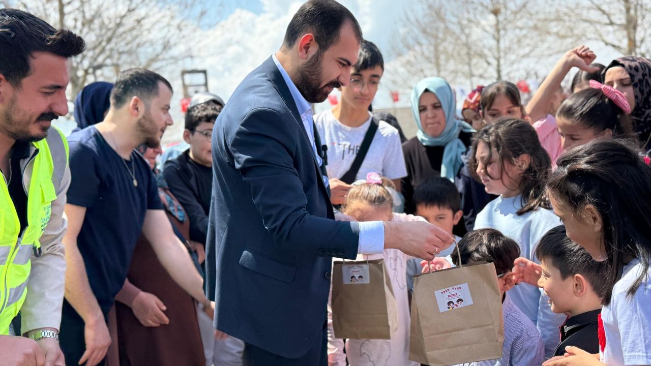 AK Parti Gençlik Kolları’ndan 23 Nisan’da anlamlı etkinlik
