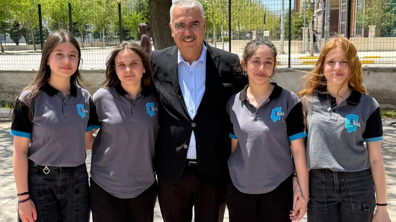 Milletvekili Ahlatcı,  öğrencilerle buluştu