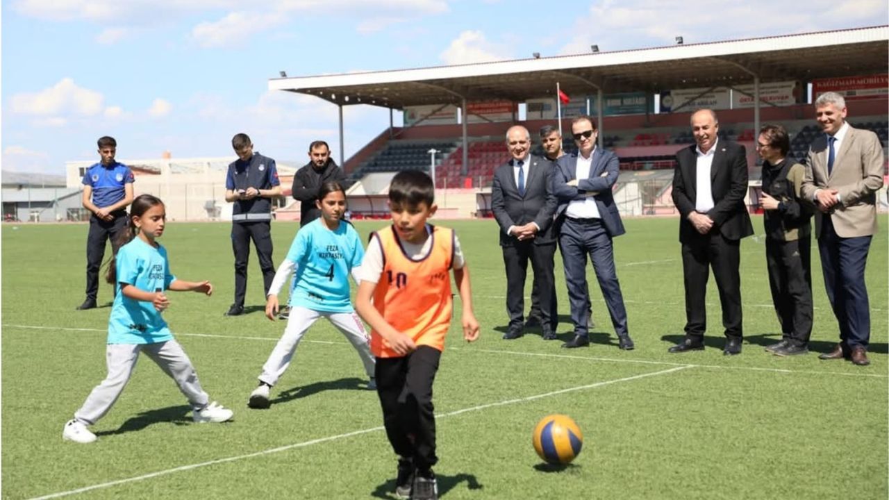 Alaca'da çocuklar oyun  şenliğinde buluştu