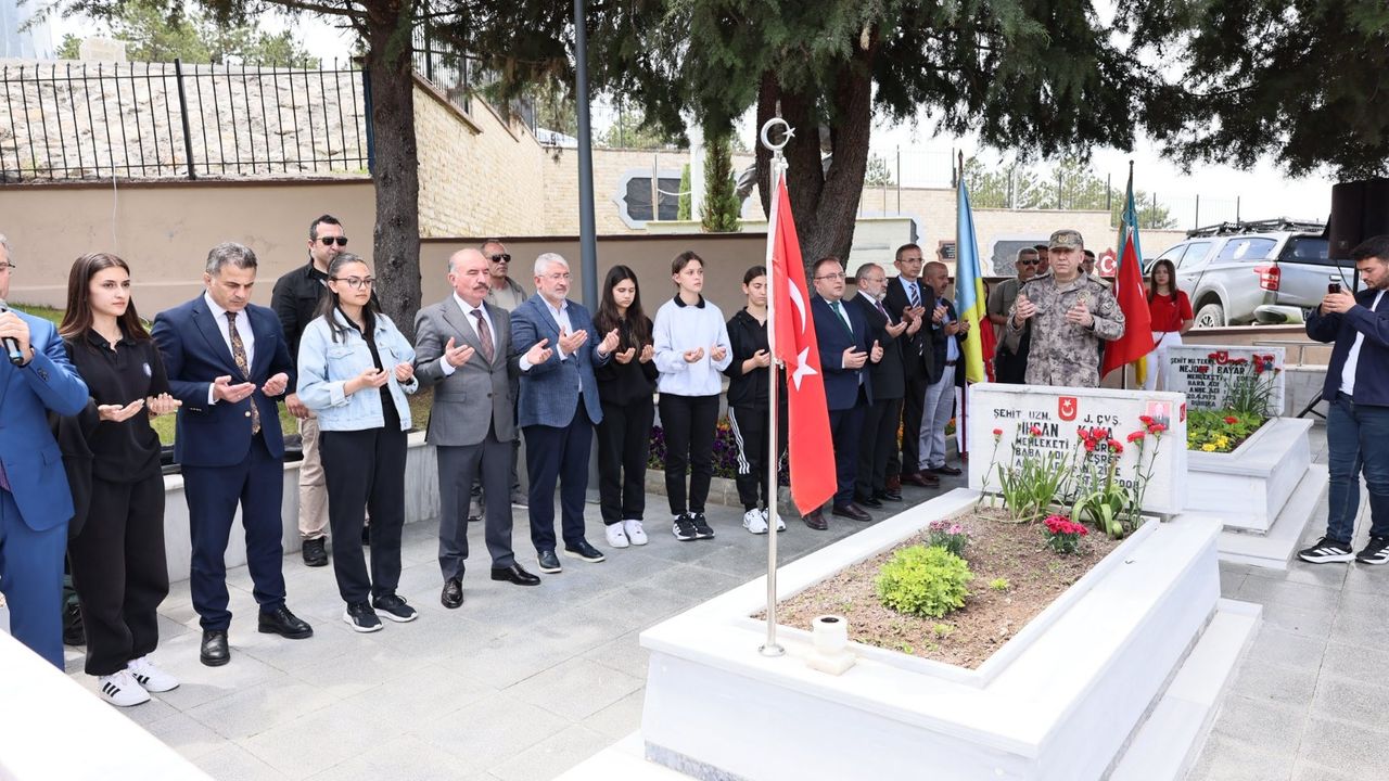 Gençlik Haftası’nda anlamlı ziyaret