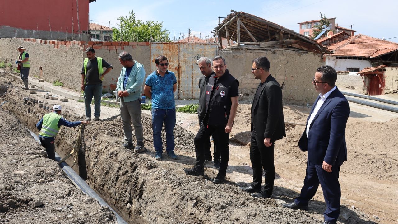 Sungurlu Belediyesi içme  suyu hattını yeniliyor
