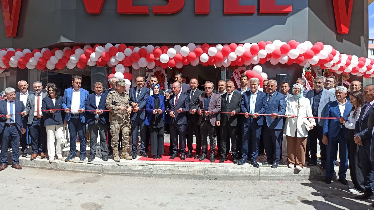 Uzun DTM Vestel’e görkemli açılış