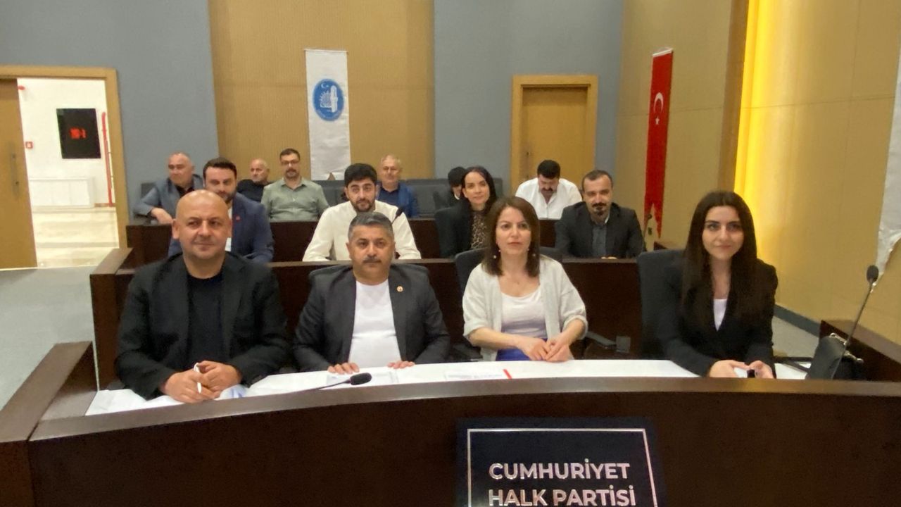 “Belediye 4 dönümlük yeri  200 milyona mı satıyor?”