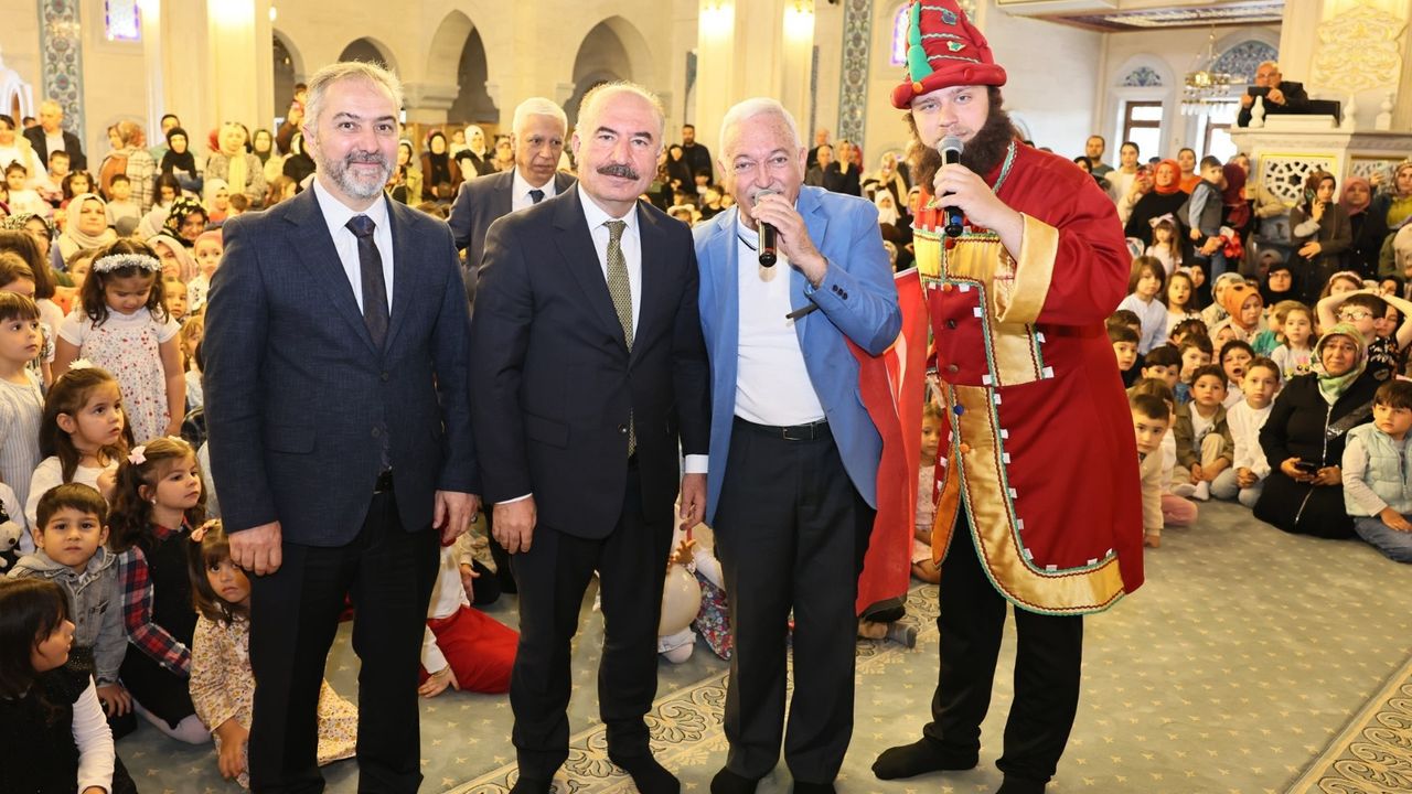 Kur’an kursu miniklerinin  heyecanına ortak oldular