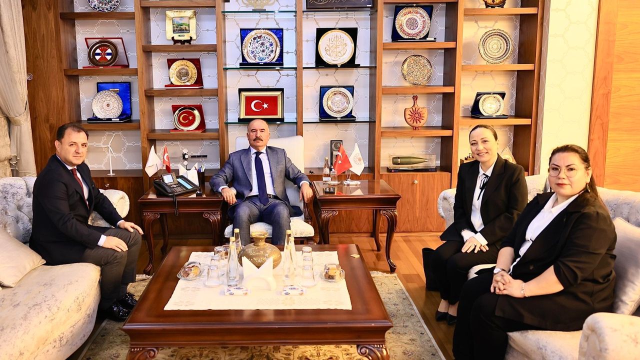 Vali Çalgan, Alevi-Bektaşi  Başkanlığı heyetini ağırladı