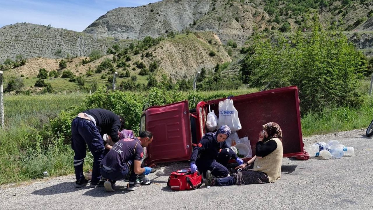 Triportör devrildi,  2 kişi yaralandı