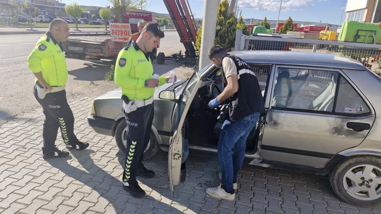 Çaldıkları otomobille drift atan çocuklar "dur" ihtarına uymayıp kaçınca gözaltına alındı