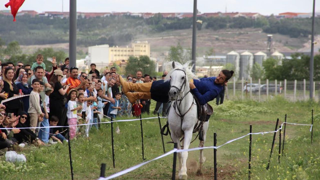 Çorum'da atlar güzellikleriyle yarıştı