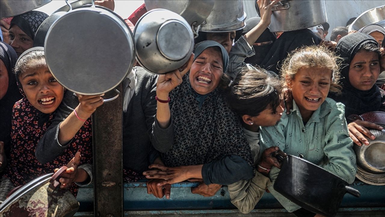 Gazze'de 65 binden fazla çocuk  açlık nedeniyle ölüm riski altında
