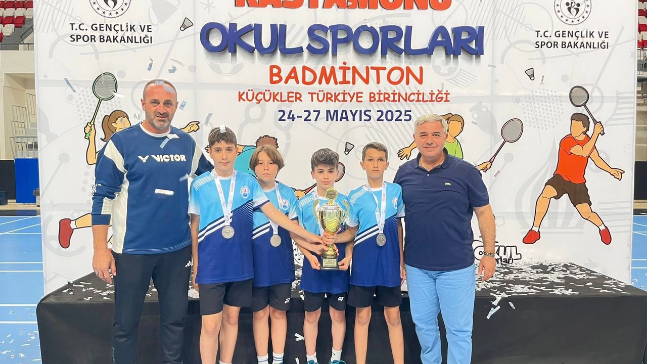 Çorumlu badmintoncular Türkiye ikincisi