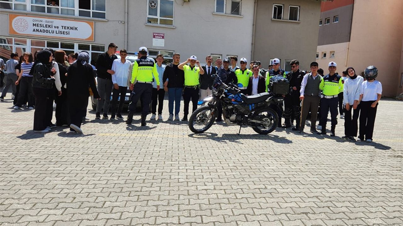 Bayat'ta Trafik ve İlkyardım  Haftası kutlandı