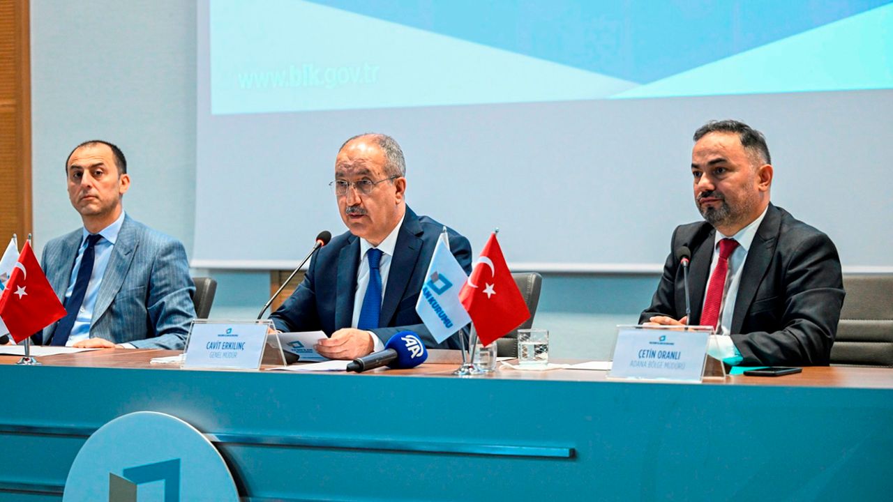 “Basmadan, satmadan, fikir işçisi çalıştırmadan yola devam edilemez”