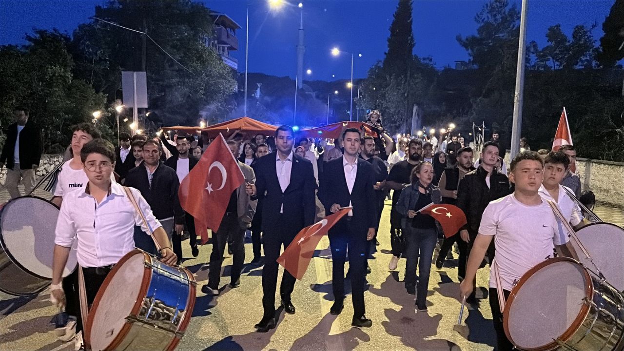Kargı’da Fener Alayı düzenlendi