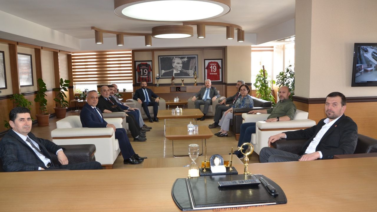 Defterdar Erkan Ciğer’den  Çorum SMMMO’ya ziyaret