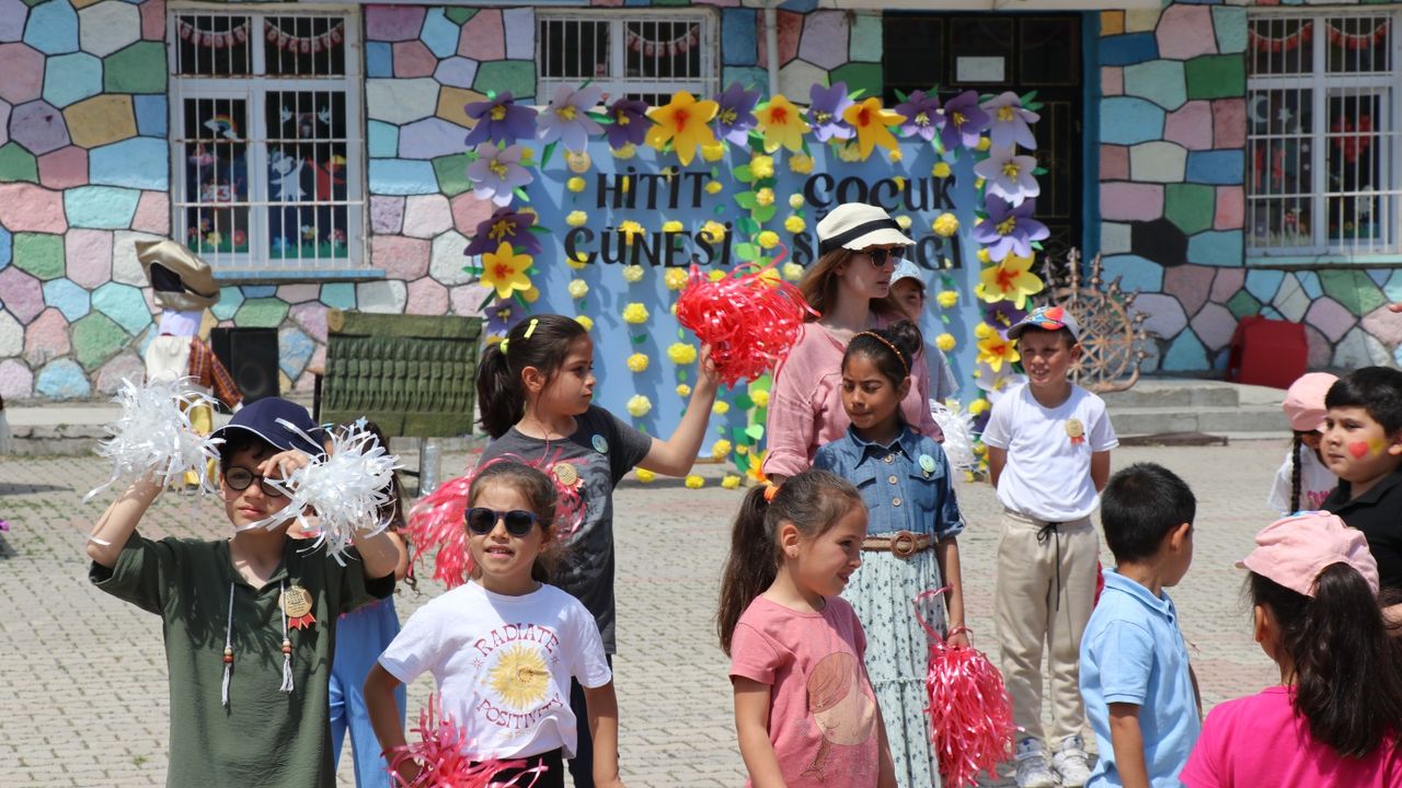 Çorum'da “Hitit Güneşi  Çocuk Şenliği” düzenlendi