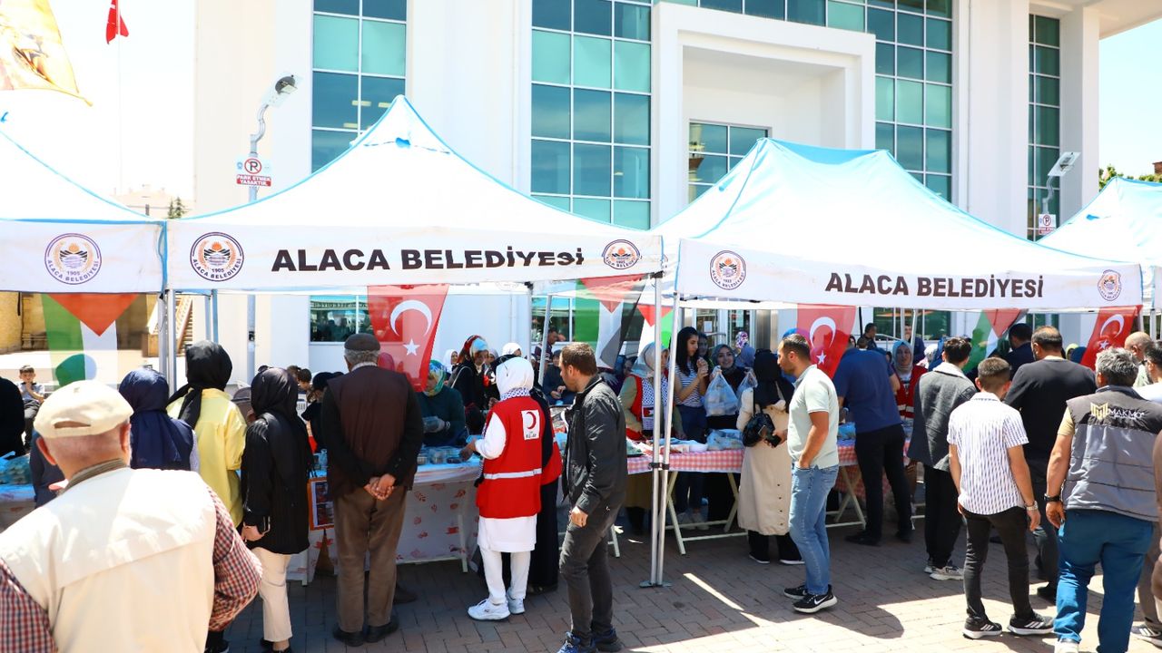 Alaca'da Gazze halkı  için kermes açıldı