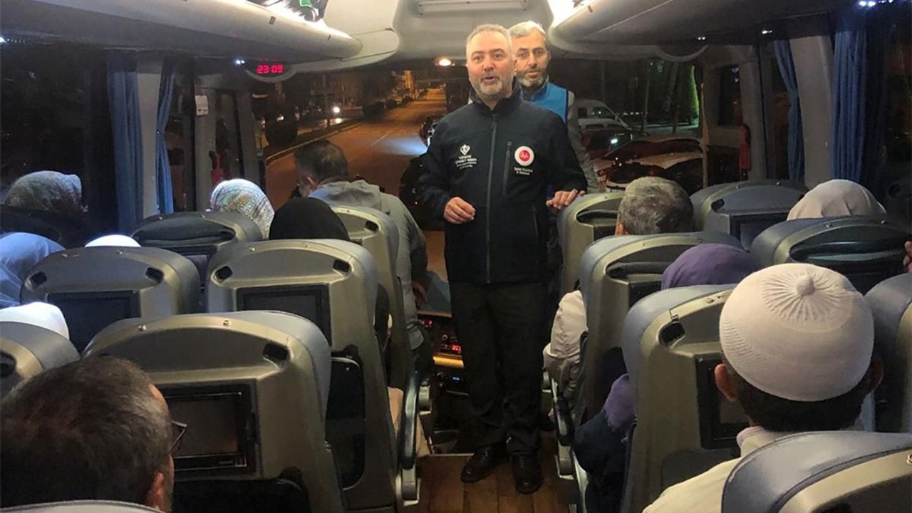 Son hacı kafilesi  dualarla uğurlandı