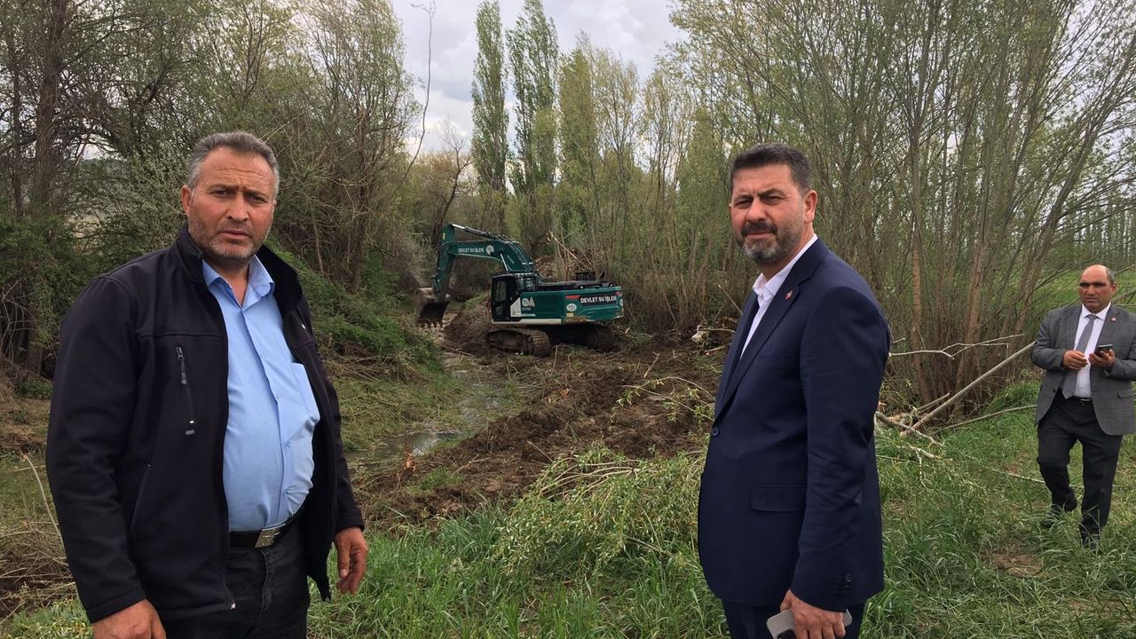 DSİ dereleri temizliyor