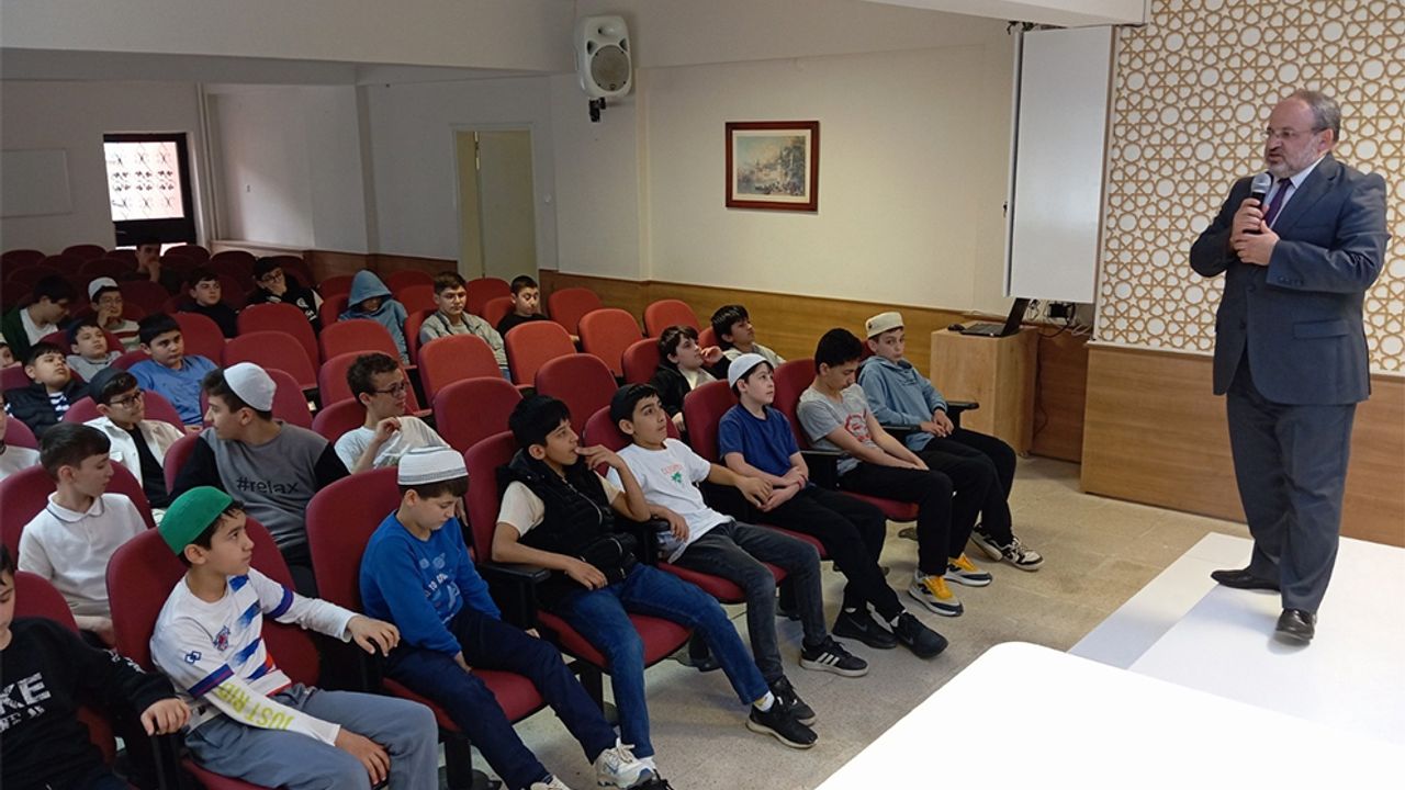 “Her ay bir konu  bir konuk” projesi