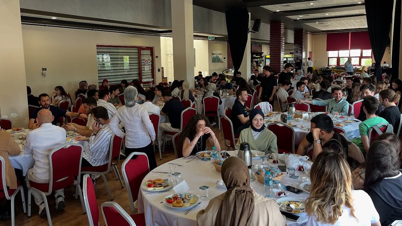 ÇESİAD’ın geleneksel  bursiyer kahvaltısı