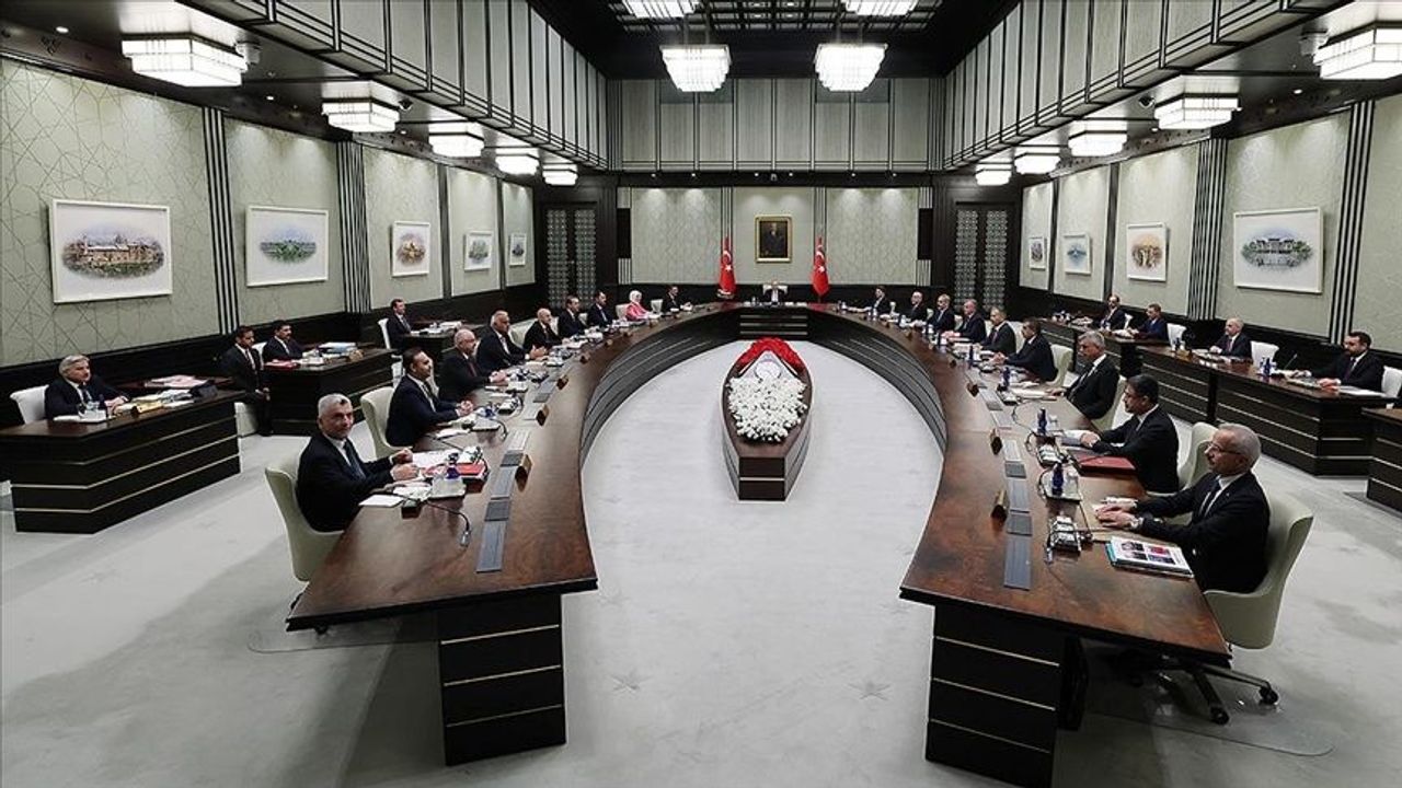 Kabinede 8 bakan değişecek iddiası! İşte kulislerde konuşulan isimler