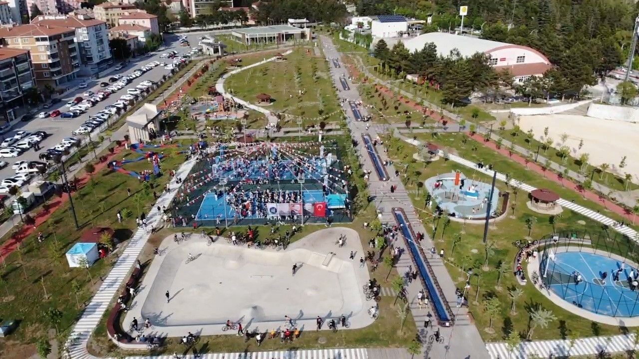 Millet Bahçesi’nde tuvalet yok! Gösteriş iyi, ama en temel ihtiyaç düşünülmemiş…