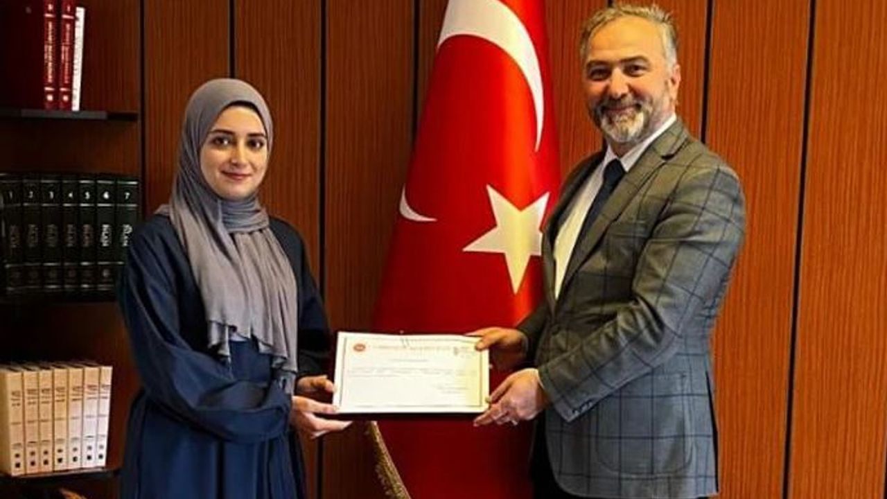 Zeynep Işık’a  “Umre” ödülü