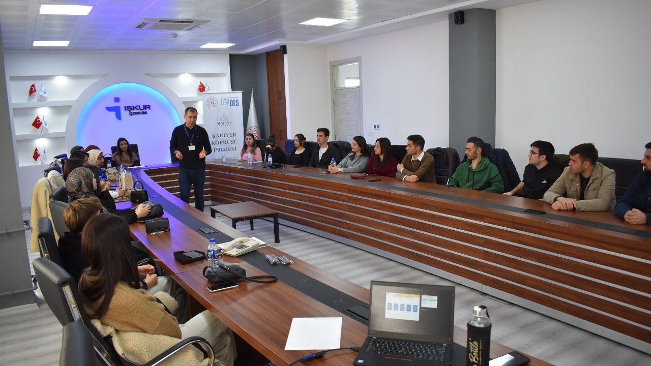 Maliye Kulübü öğrencilerine “Kariyer Köprüsü” eğitimleri