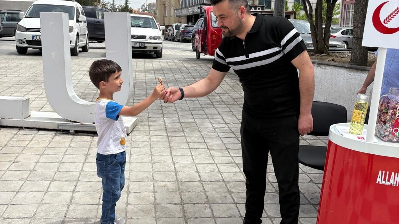 Yeniden Refah’tan Sungurlu’da stand