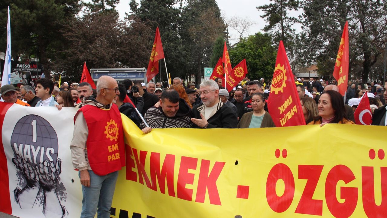 Aşgın, 1 Mayıs’ı kutladı