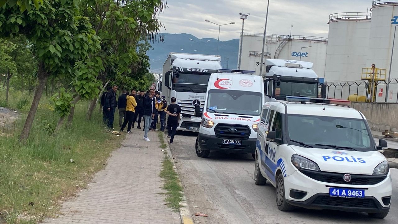 TIR’da asılı halde ölü olarak bulundu