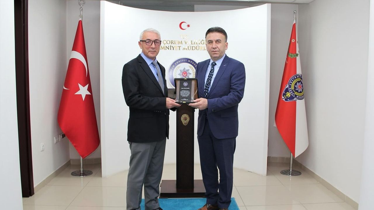 Emniyet Müdür Yardımcısı Cengiz’e teşekkür plaketi