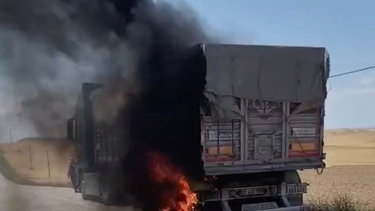 Balataları tutuşan TIR’ın  küle dönmesini itfaiye önledi