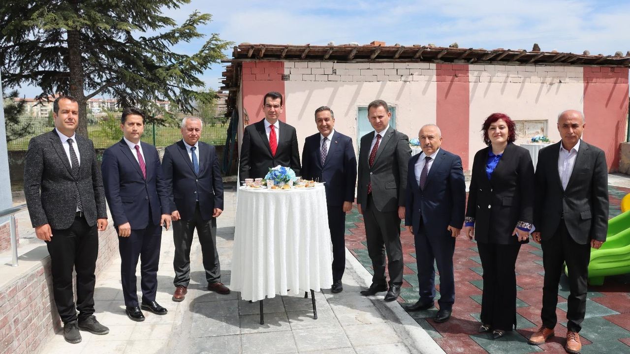 İşaret dili ile İstiklal  Marşı’nı okudular