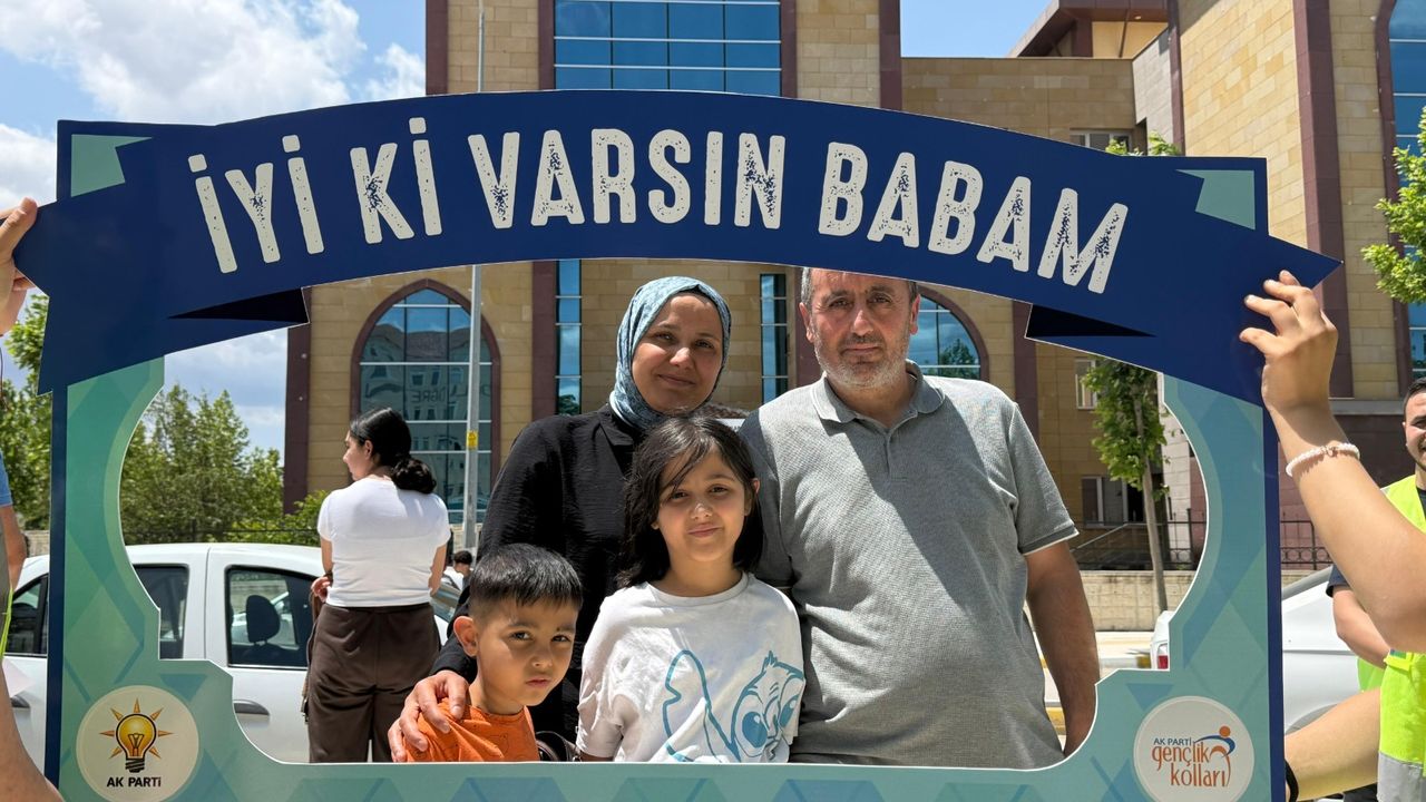 AK Partili gençlerden  LGS günü anlamlı destek