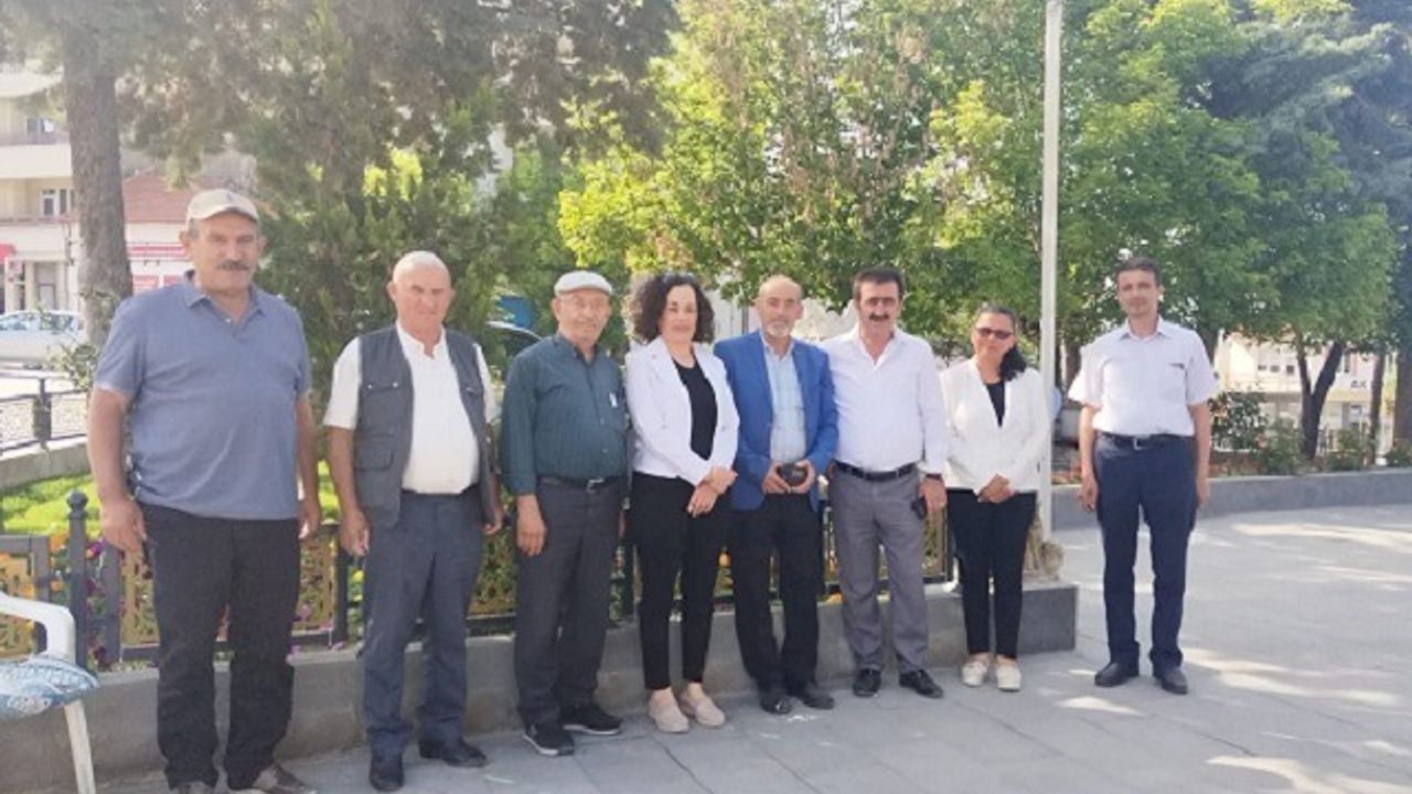 Veli Aylar’dan  esnafa kutlama