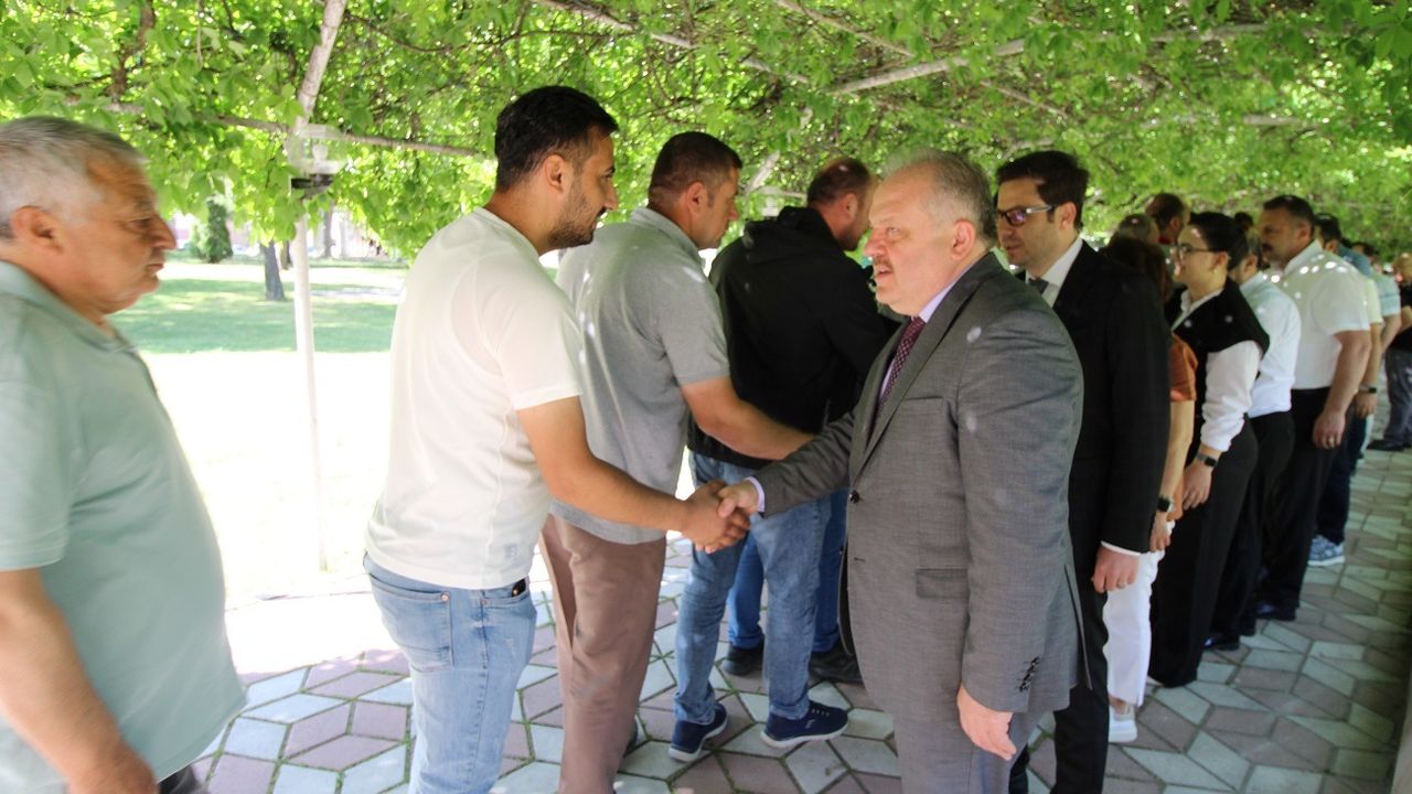 Özel İdare personeli bayramlaştı