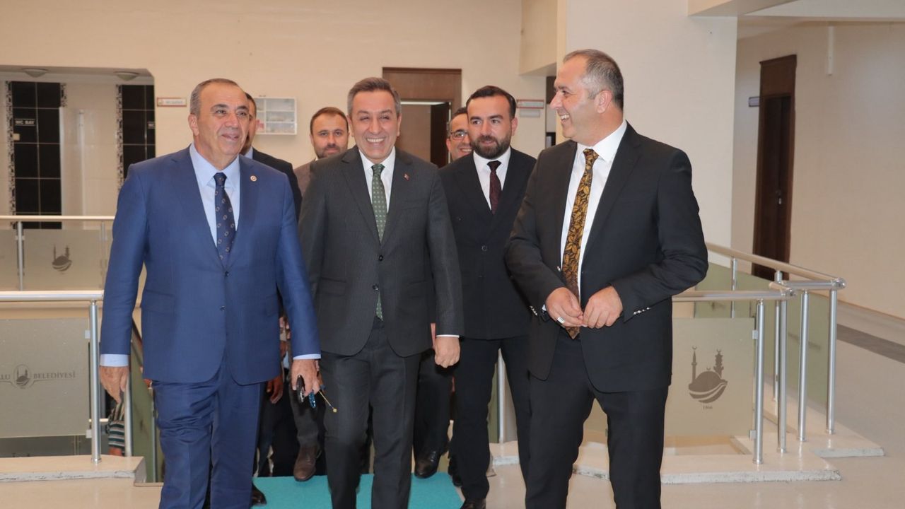 Vahit Kayrıcı’dan  Dere’ye kutlama