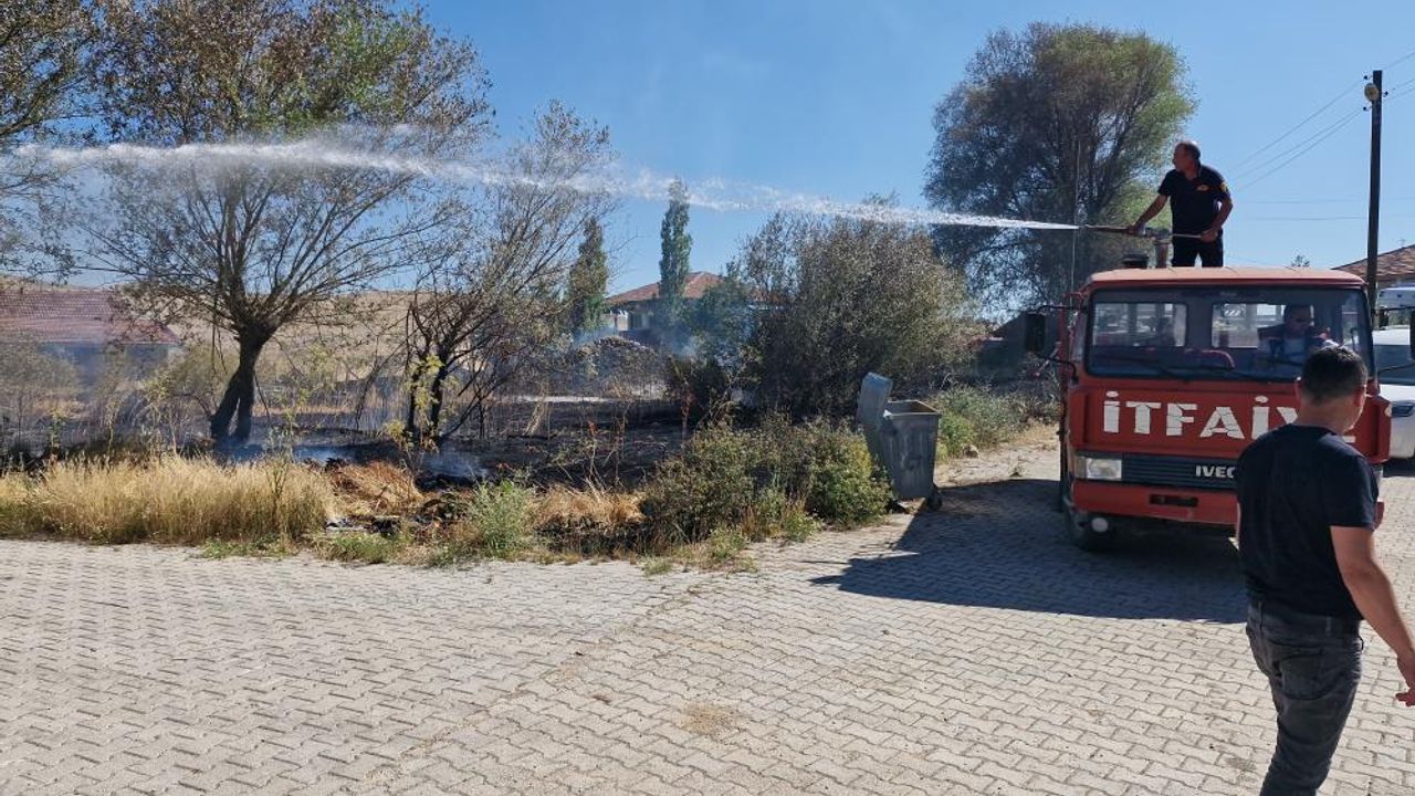 Alevlere teslim olan 3 ev ve 160 dönüm arazi zarar gördü, 2 kişi gözaltına alındı