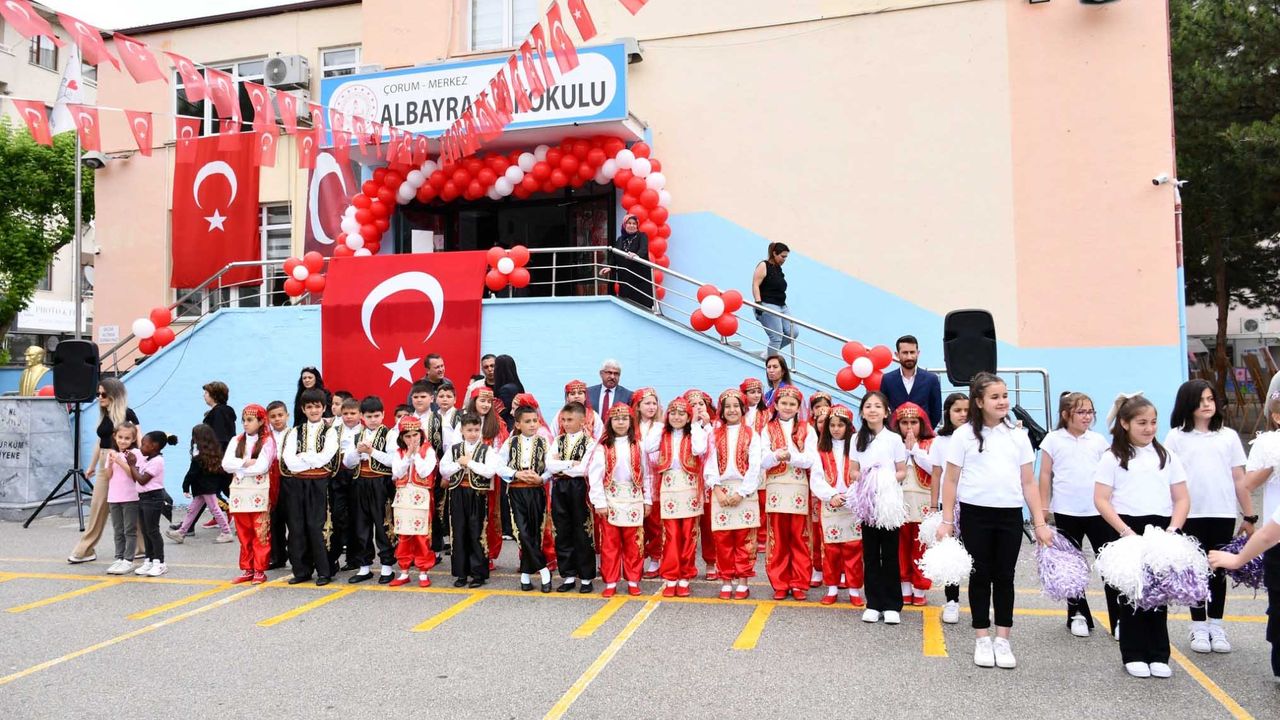 Albayrak’ın “okul şenliği” renkli görüntülere sahne oldu