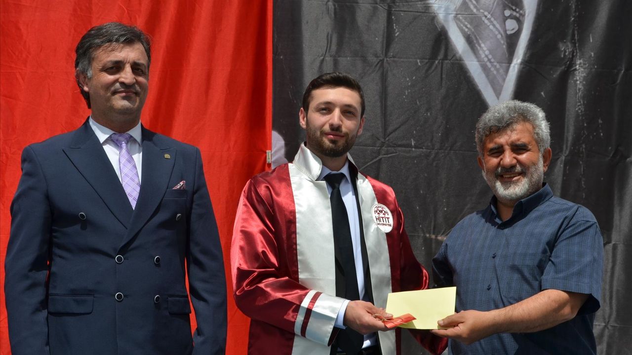 İskilip MYO’da mezuniyet sevinci