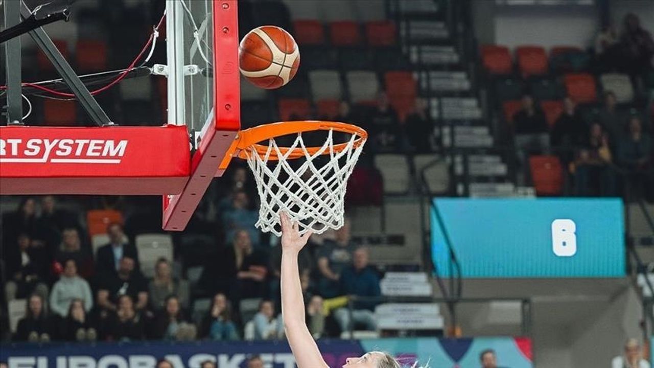 Kadınlar Avrupa Basketbol Şampiyonası'nda  kupa yarın sahibini bulacak