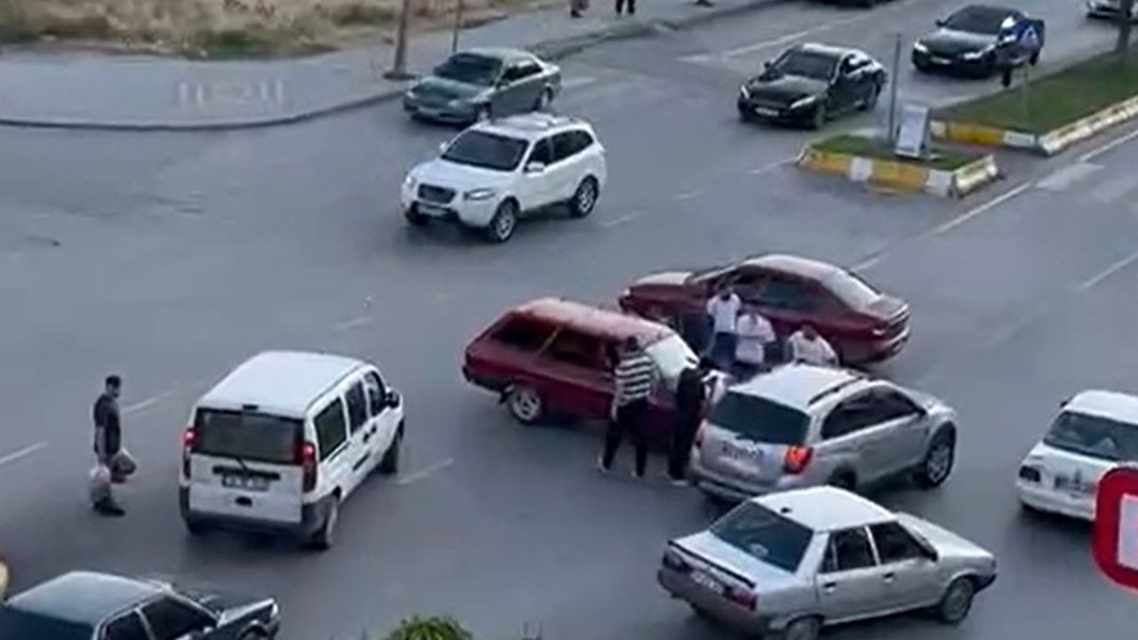 Vatandaş bu kavşağa trafik ışıkları istiyor!