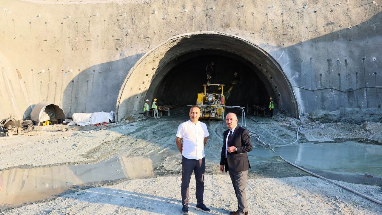 Demiryolu inşaatında inceleme