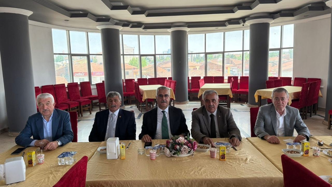 Ahlatcı’dan bayram ziyaretleri